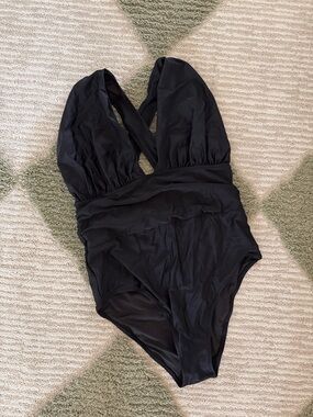 Cupshe Black One-Piece Swimsuit